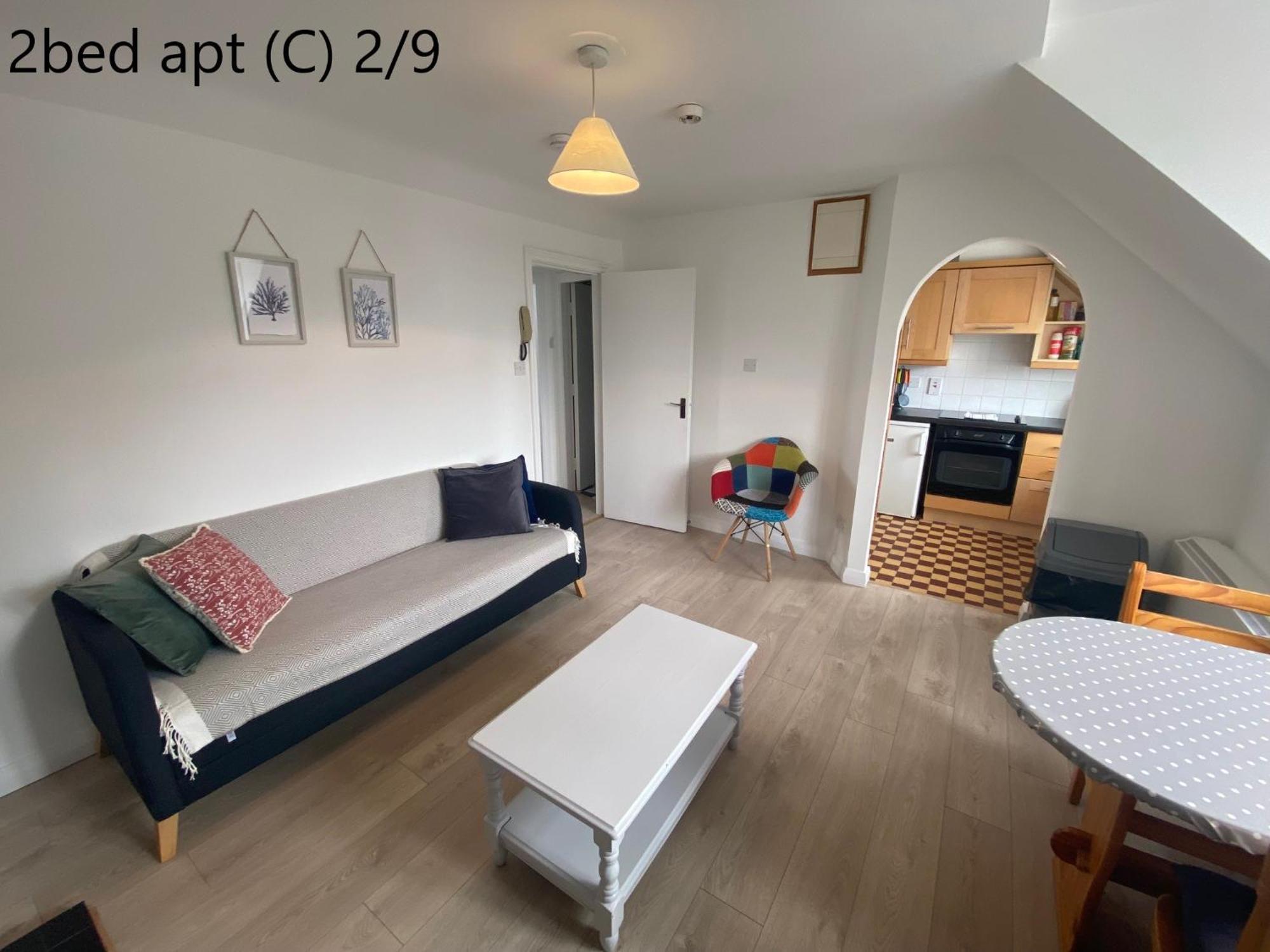 Crescent Close Galway Room photo