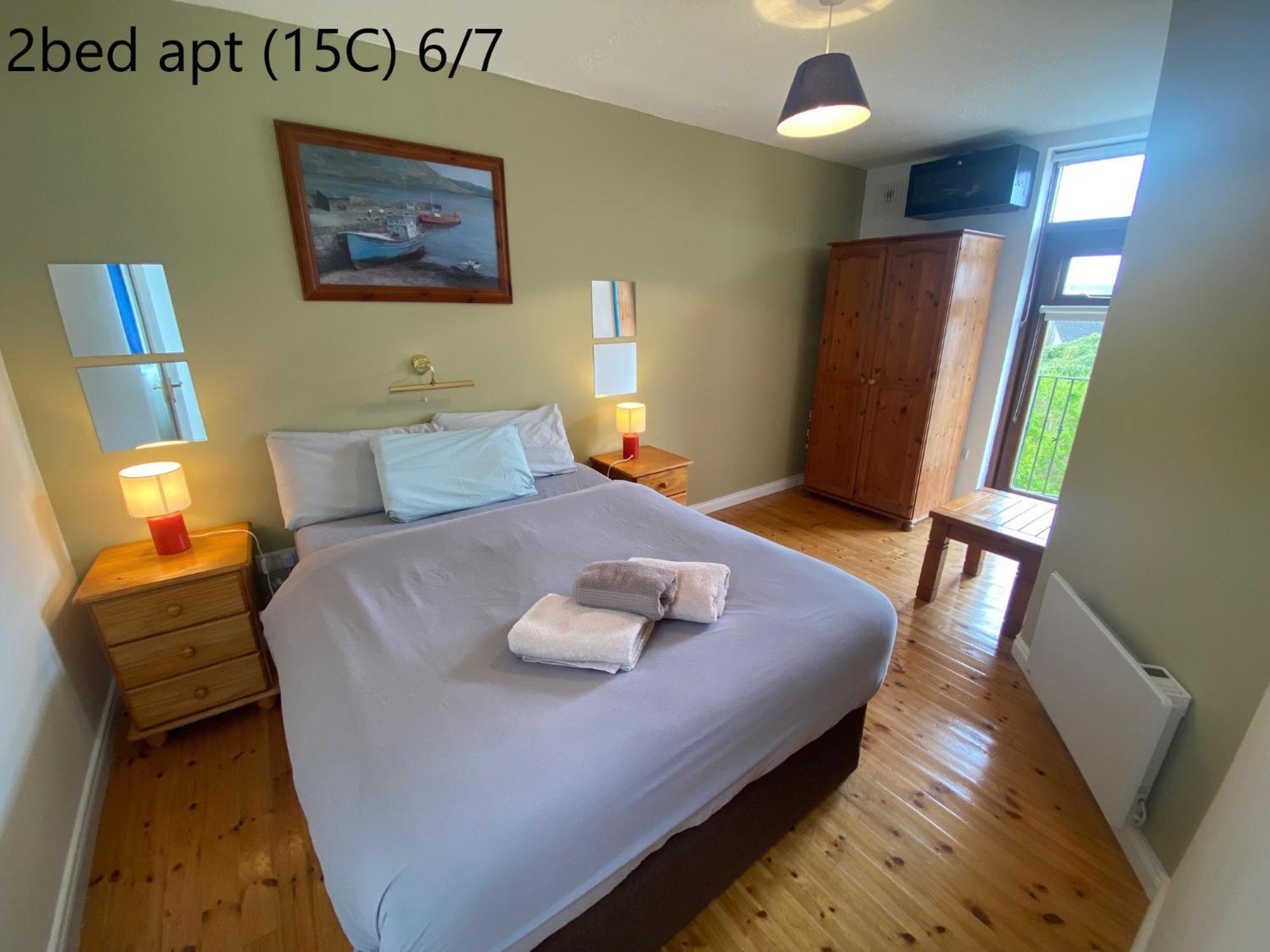 Crescent Close Galway Room photo