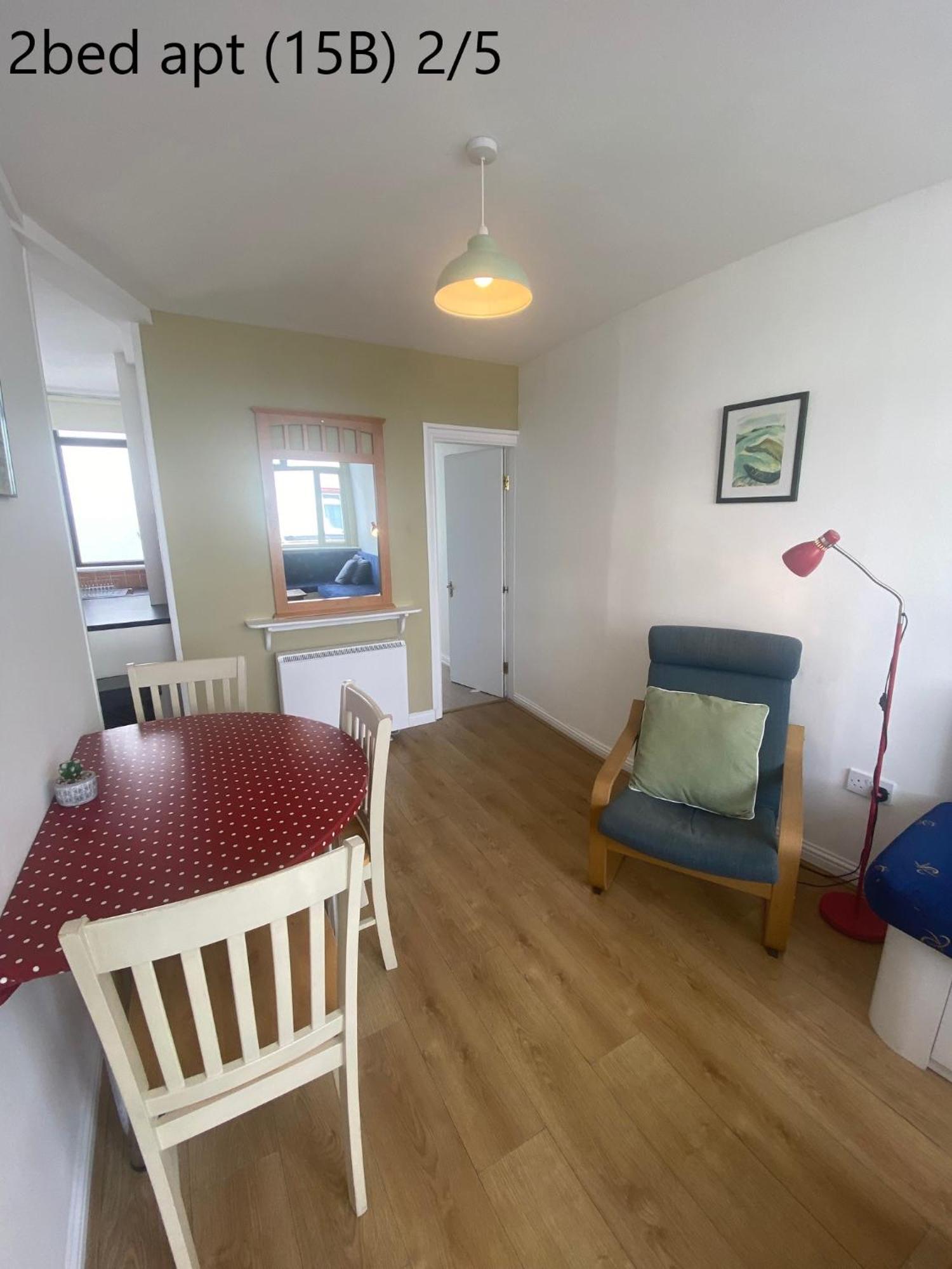 Crescent Close Galway Room photo
