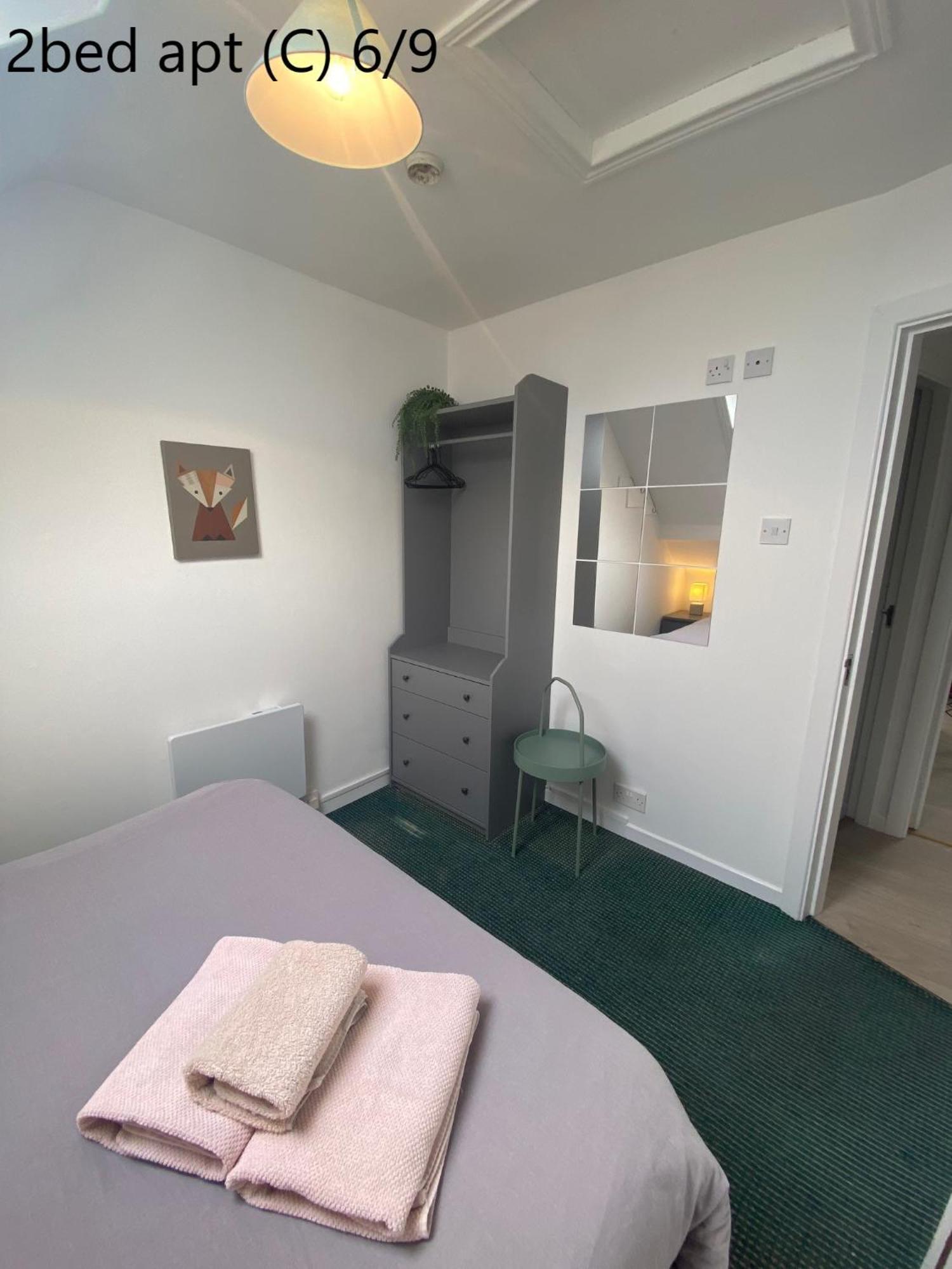 Crescent Close Galway Room photo