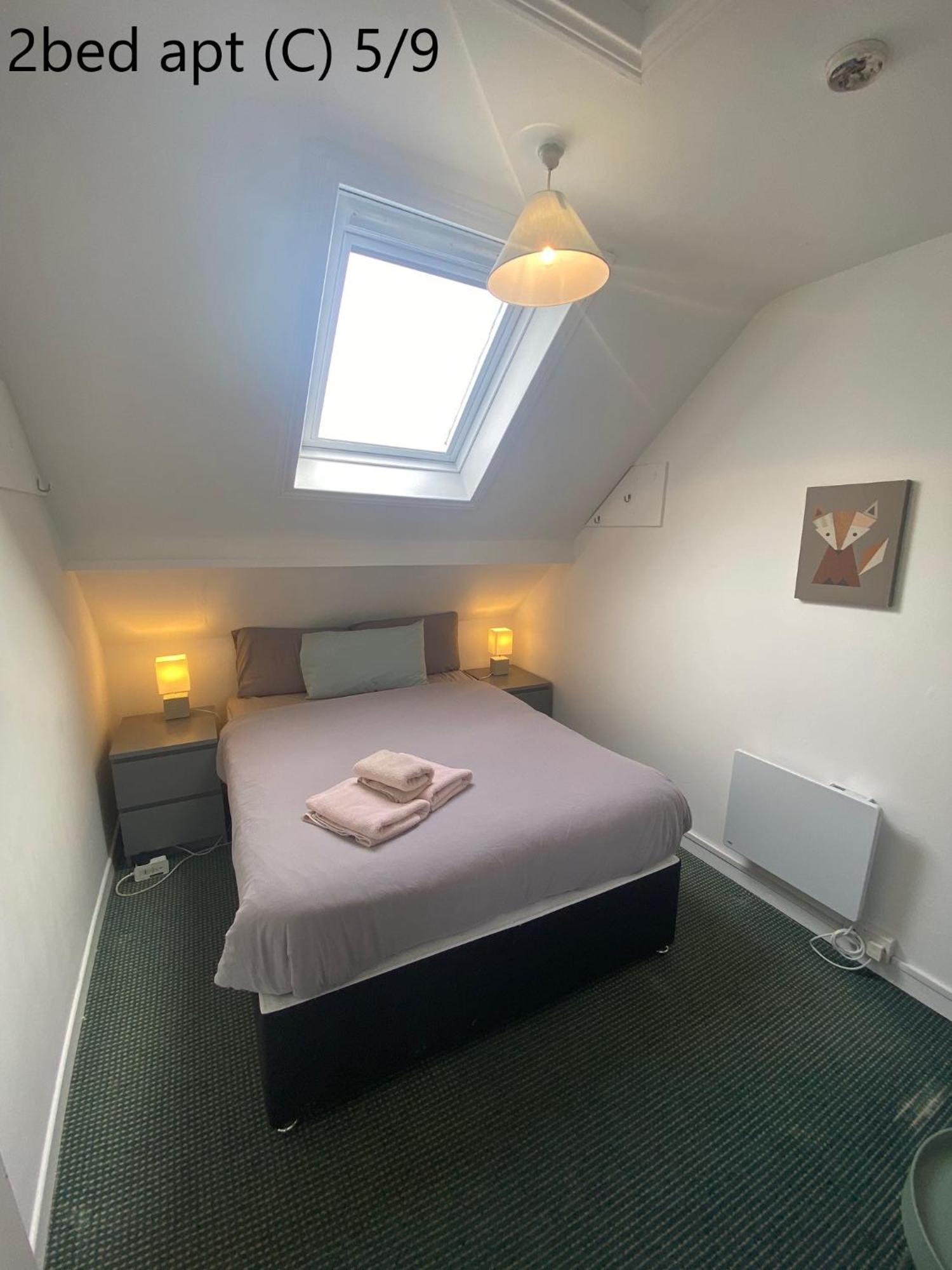 Crescent Close Galway Room photo