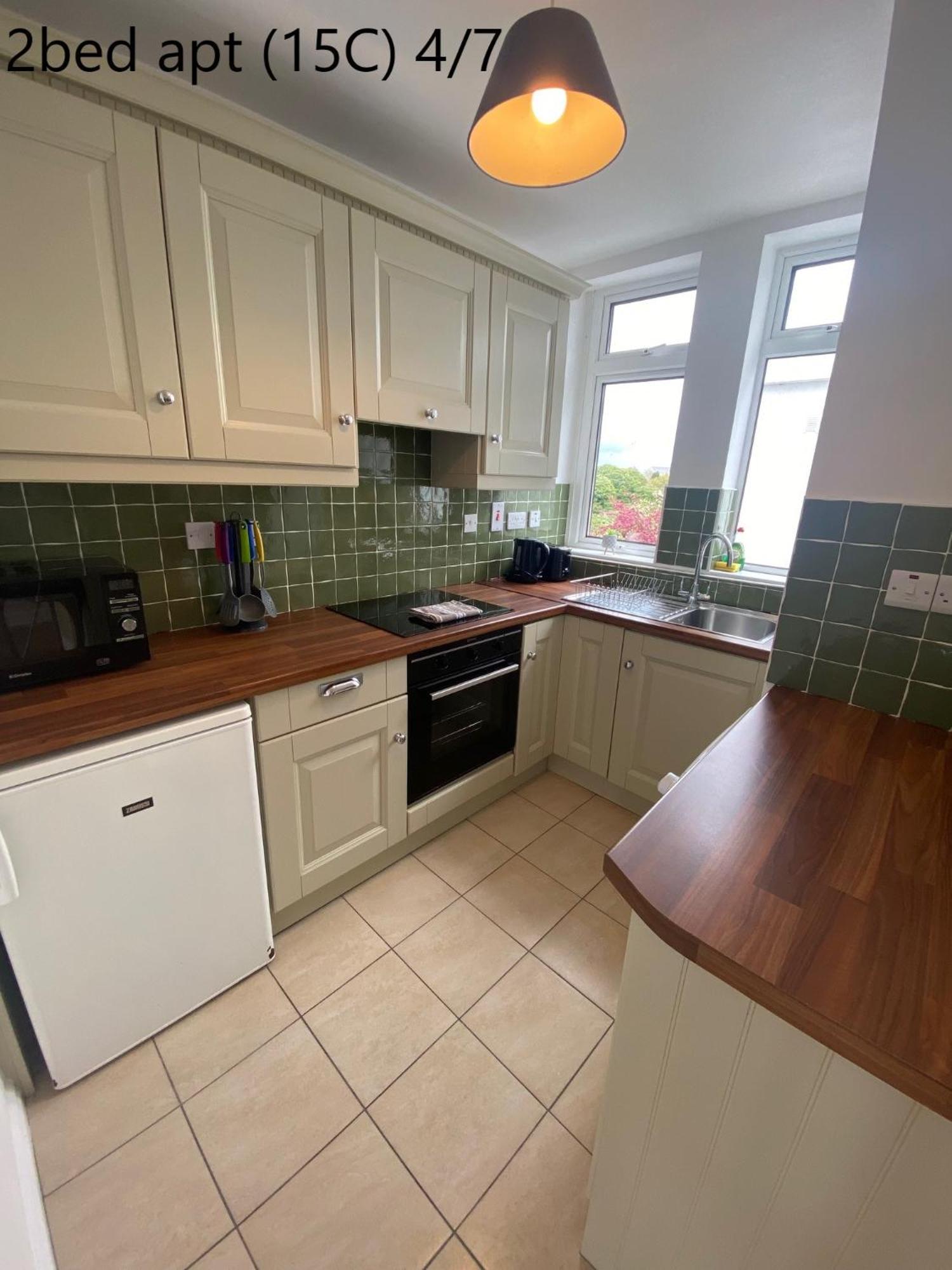 Crescent Close Galway Room photo