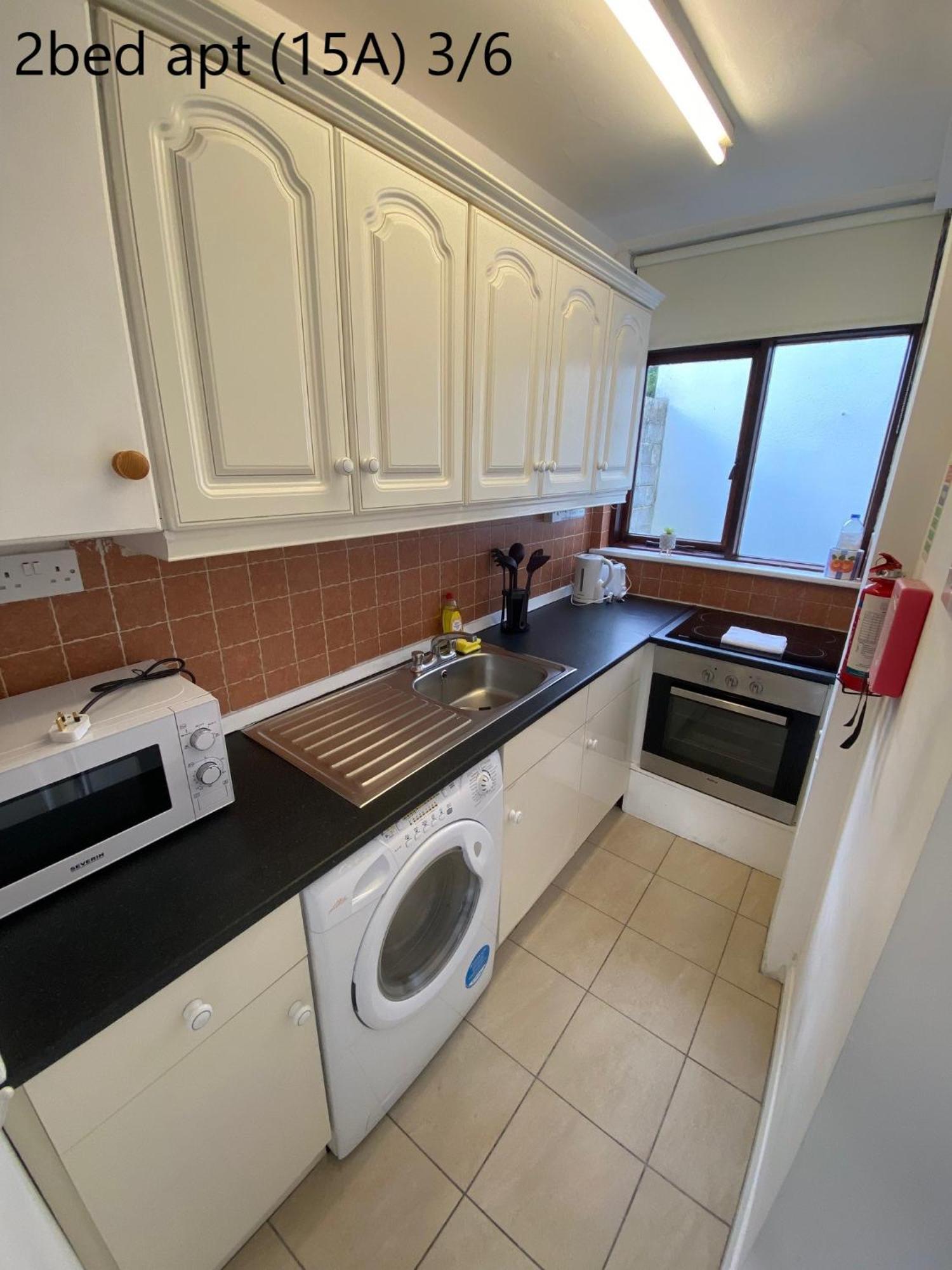Crescent Close Galway Room photo