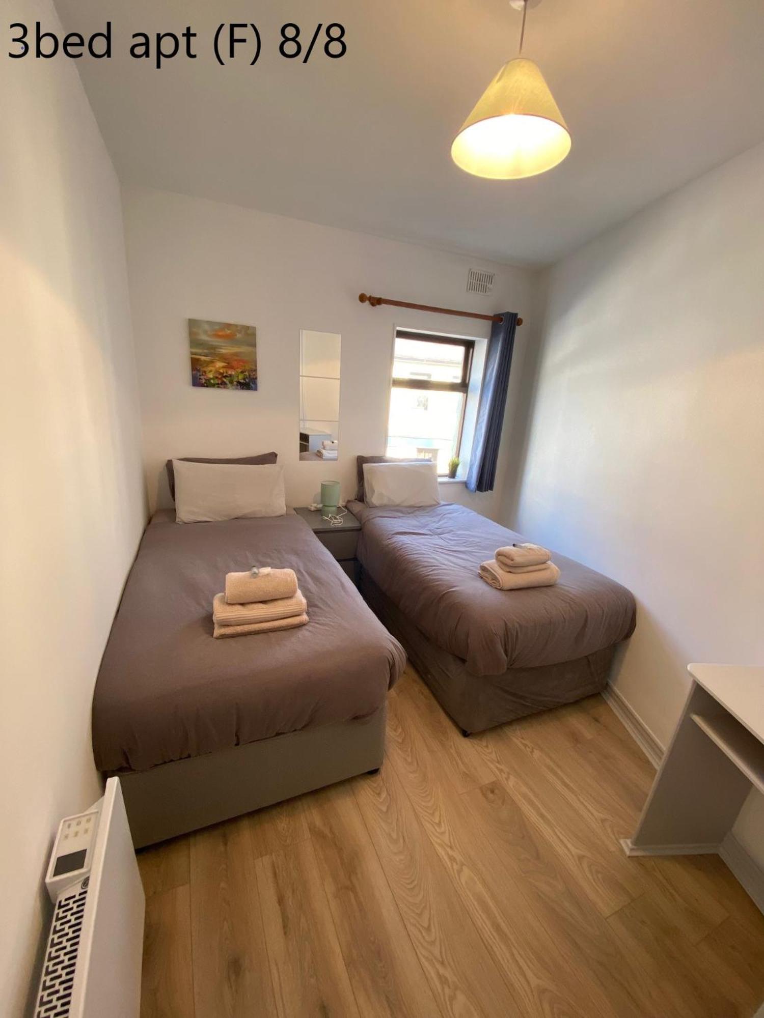 Crescent Close Galway Room photo
